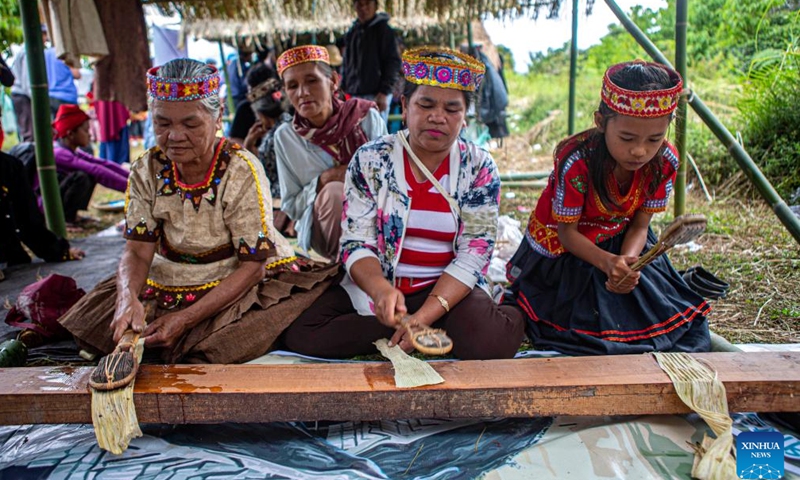 Mentawai Bark Loincloth Crafting and Tattoos